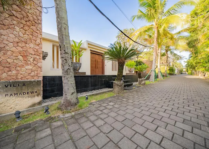 Villa Ramadewa Beachside With Authentic Charm Seminyak