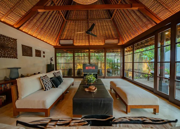 Villa Ramadewa Beachside With Authentic Charm *